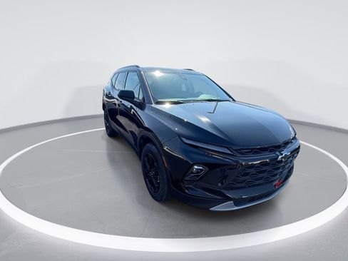 New 2026 Chevrolet Blazer LT w/ Convenience Package AWD/4WD image 2