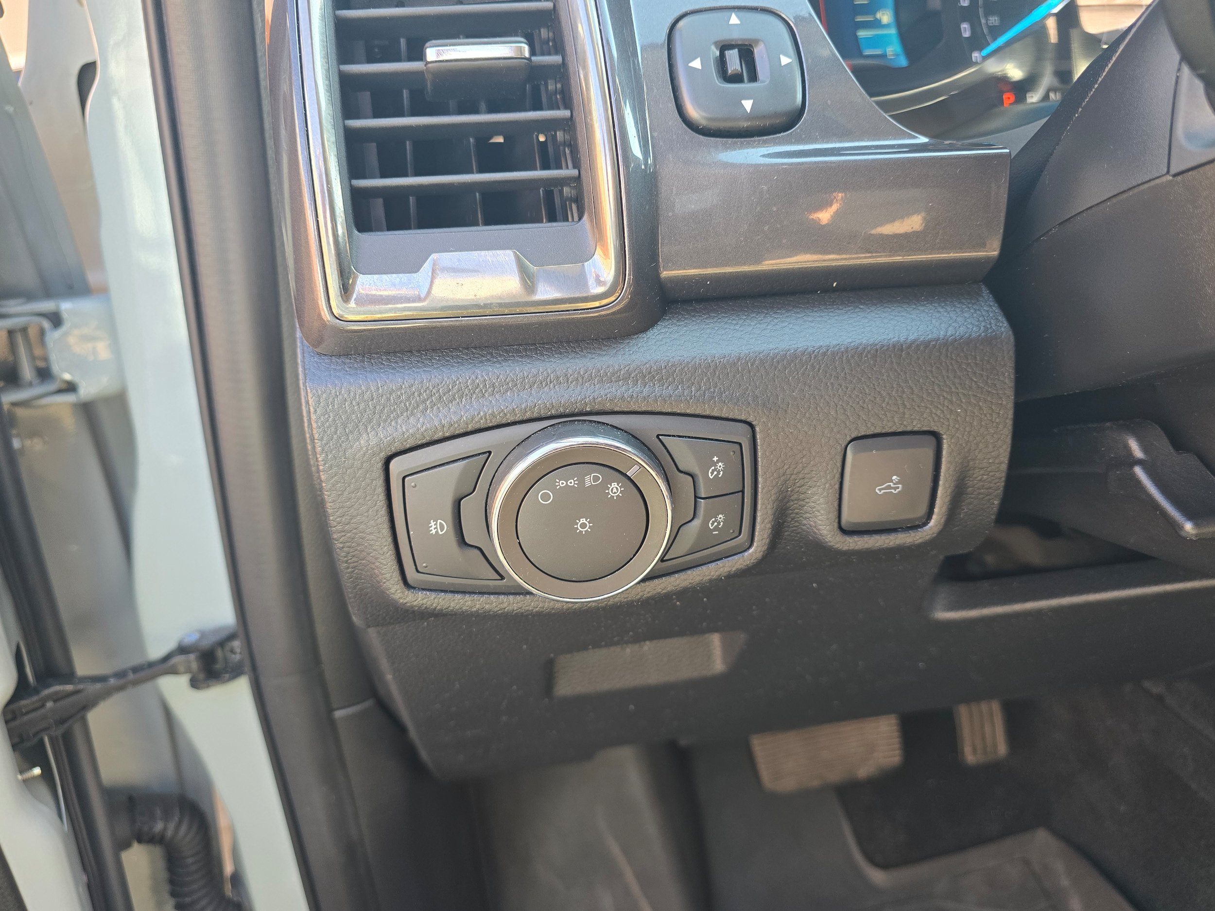 Used 2022 Ford Ranger Lariat w/ Equipment Group 501A High AWD/4WD image 19