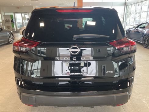 Used 2026 Nissan Rogue SV image 6