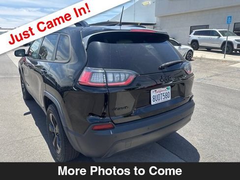 Used 2021 Jeep Cherokee Latitude Plus AWD/4WD image 3