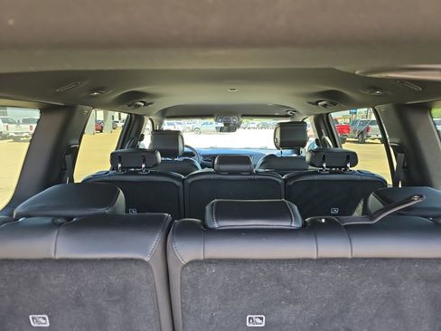Used 2022 Jeep Wagoneer Series II RWD image 15