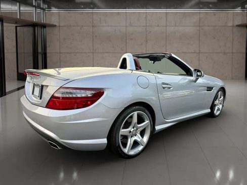 Used 2016 Mercedes-Benz SLK 300 image 25