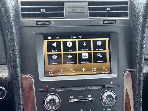 Used 2016 Lincoln Navigator L Select RWD image 20