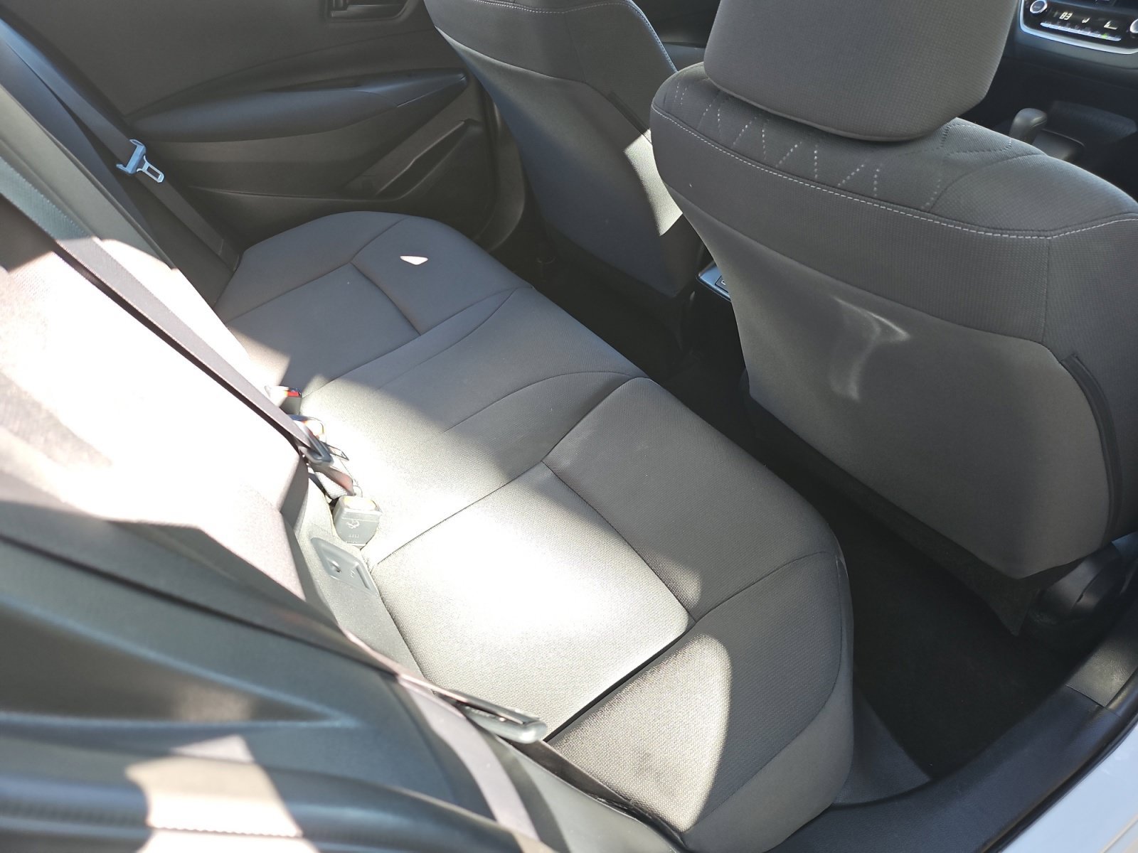 Used 2025 Toyota Corolla LE FWD image 32