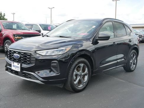 Certified 2024 Ford Escape ST-Line AWD/4WD image 2