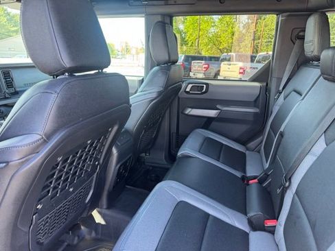 Used 2023 Ford Bronco Black Diamond w/ Sasquatch Package AWD/4WD image 31