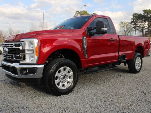 Used 2023 Ford F250 XLT w/ FX4 Off-Road Package image 3