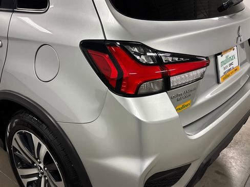 Used 2023 Mitsubishi Outlander Sport ES AWD/4WD image 13