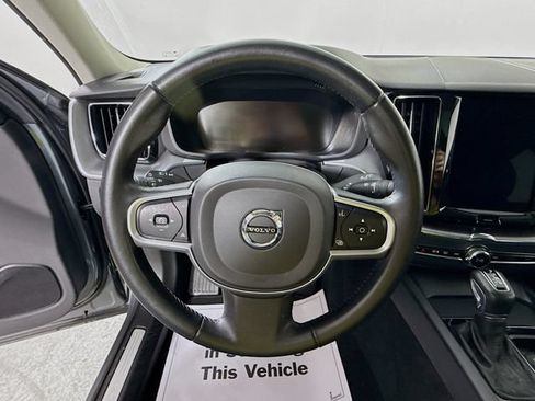 Used 2020 Volvo XC60 T5 Momentum AWD/4WD image 14