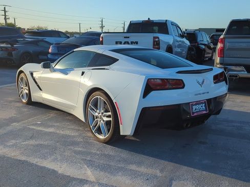 Used 2019 Chevrolet Corvette Stingray Coupe w/ 1LT image 7