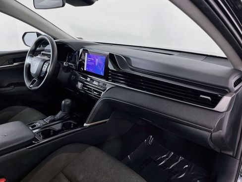 Used 2025 Toyota Camry LE FWD image 33