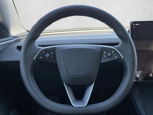 Used 2025 Tesla Model 3 Long Range image 17