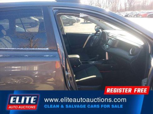 Used 2015 Toyota RAV4 XLE AWD/4WD image 9