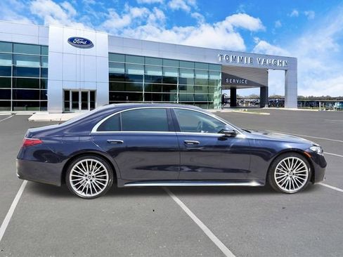 Used 2023 Mercedes-Benz S 580 4MATIC Sedan image 3