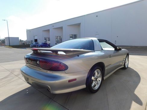 Used 2002 Pontiac Firebird Formula image 10