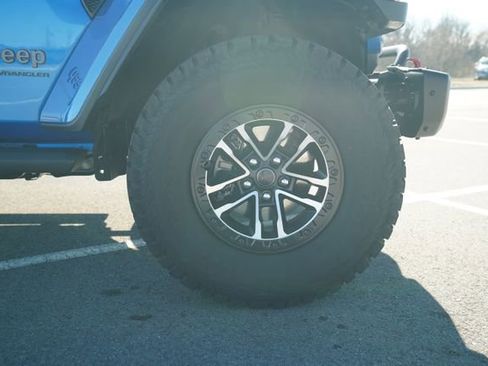 Used 2025 Jeep Wrangler Rubicon image 39