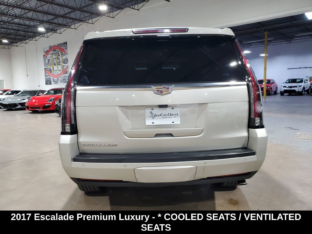 Used 2017 Cadillac Escalade Premium Luxury AWD/4WD image 10