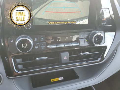 Certified 2024 Toyota Highlander XLE image 24