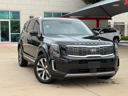 Used 2021 Kia Telluride S FWD image 2