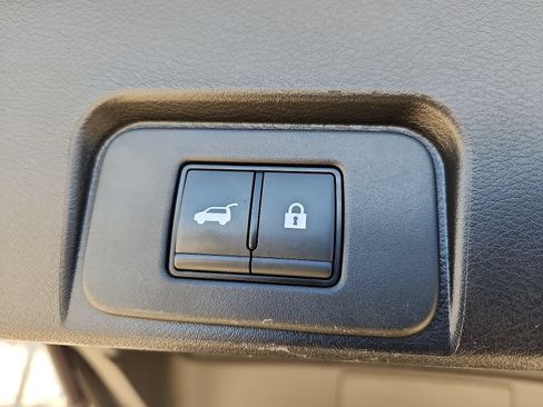 Used 2024 Nissan Rogue SV FWD image 8