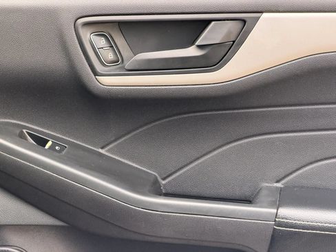 Used 2022 Ford Escape S FWD image 10