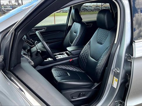 Used 2024 Ford Edge Titanium AWD/4WD image 35