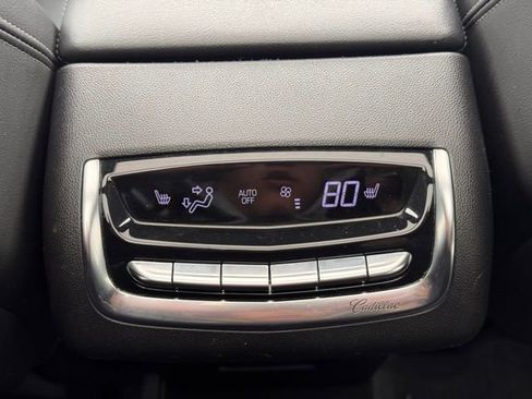 Used 2021 Cadillac XT6 Premium Luxury image 29
