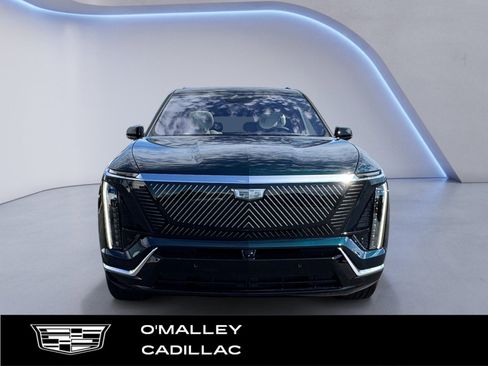 New 2026 Cadillac Vistiq Luxury w/ LPO, Floor Liner Package image 8