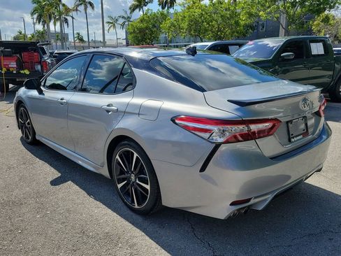 Used 2020 Toyota Camry XSE image 6