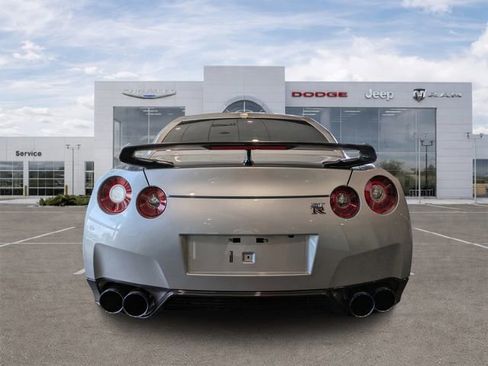 Used 2015 Nissan GT-R Black Edition AWD/4WD image 3