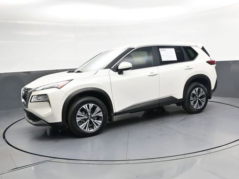 Used 2023 Nissan Rogue SV FWD image 8