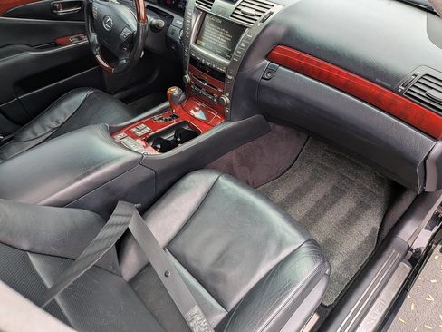 Used 2007 Lexus LS 460 L RWD image 24