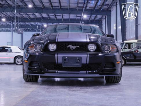 Used 2014 Ford Mustang GT w/ Equipment Group 301A image 27