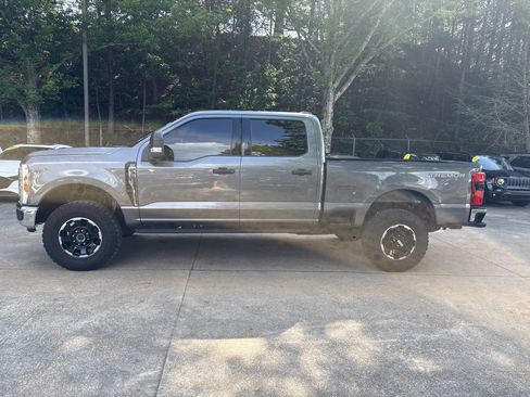 Used 2025 Ford F350 XLT w/ Tremor Off-Road Package AWD/4WD image 4