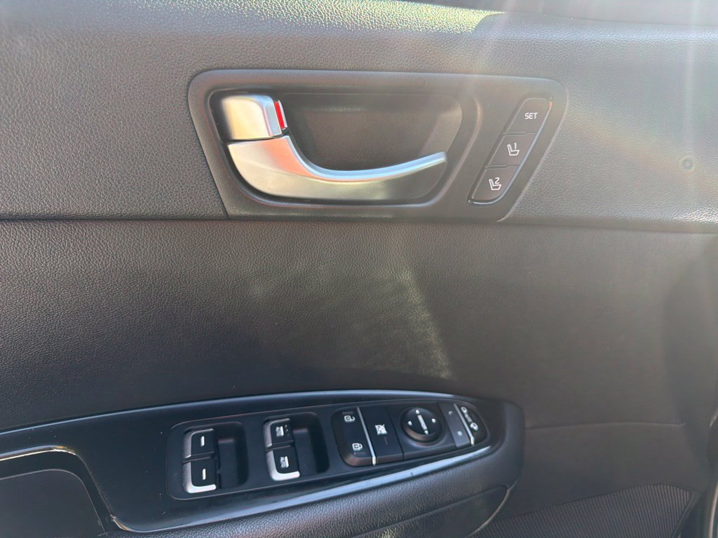 Used 2018 Kia Optima SX FWD image 9