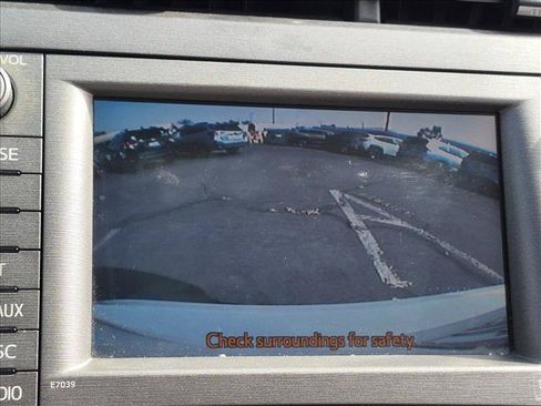 Used 2013 Toyota Prius Four w/ Deluxe Solar Roof Pkg FWD image 11