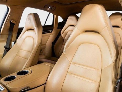 Used 2023 Porsche Panamera 4 Platinum Edition w/ Assistance Package image 27