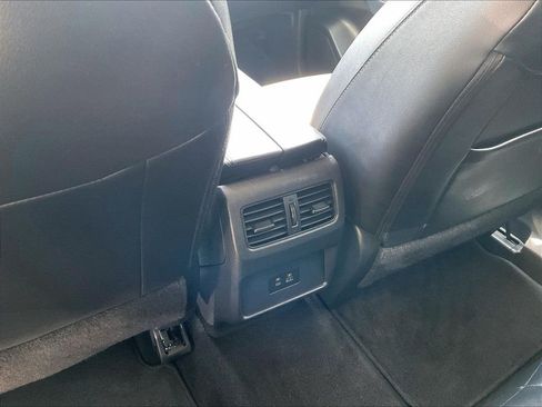 Used 2023 Nissan Rogue SL AWD/4WD image 28