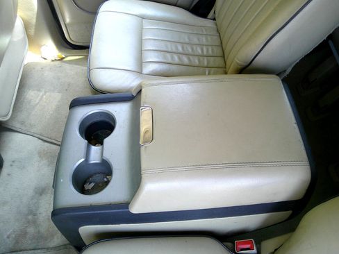 Used 2006 Lincoln Navigator Ultimate image 41