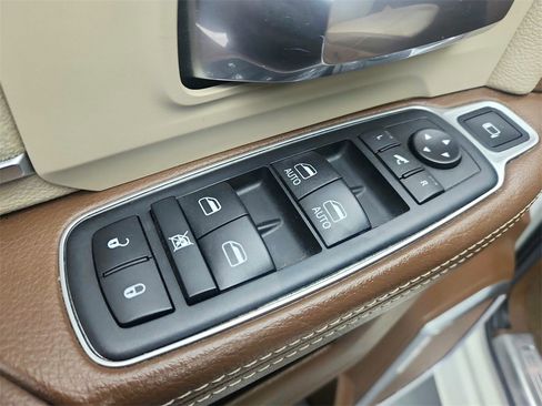 Used 2019 RAM 2500 Laramie image 20