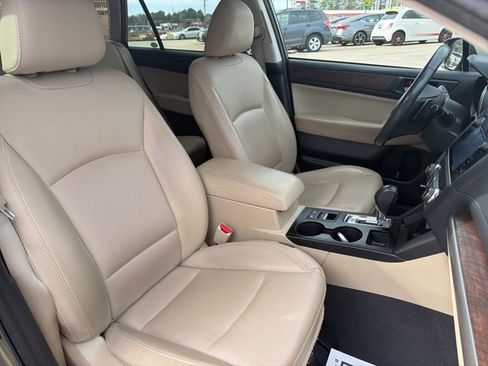 Used 2017 Subaru Outback 2.5i Limited image 15