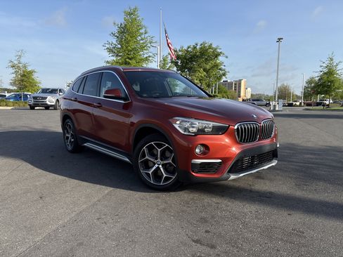 Used 2019 BMW X1 xDrive28i w/ Convenience Package AWD/4WD image 2