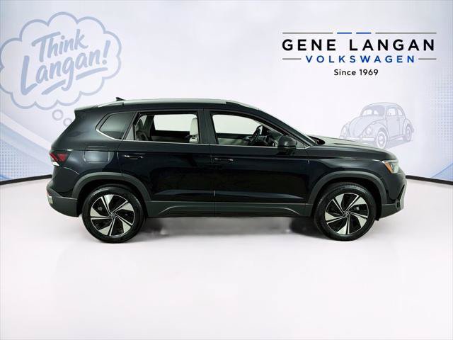 New 2026 Volkswagen Taos SE AWD/4WD image 4