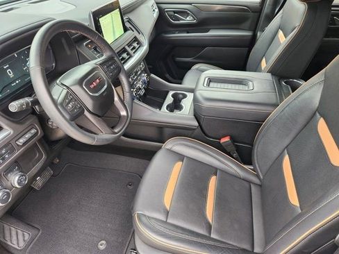 Used 2024 GMC Yukon AT4 w/ Technology Package image 4