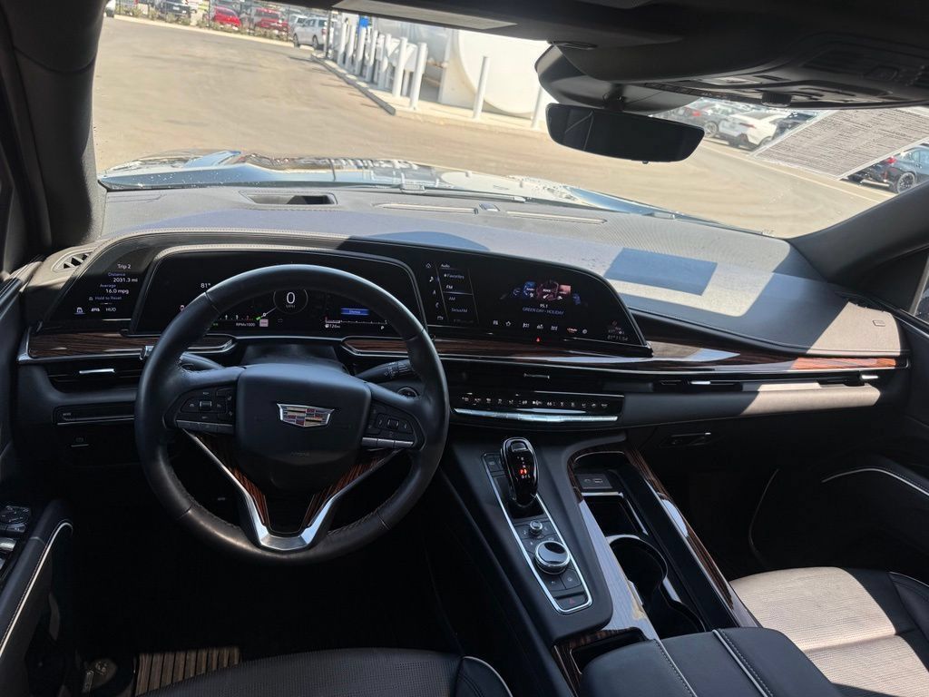 Certified 2022 Cadillac Escalade ESV Premium Luxury RWD image 5