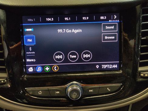 Used 2021 Chevrolet Trax LT FWD image 25