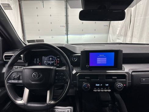 Used 2025 Toyota 4Runner SR5 image 17