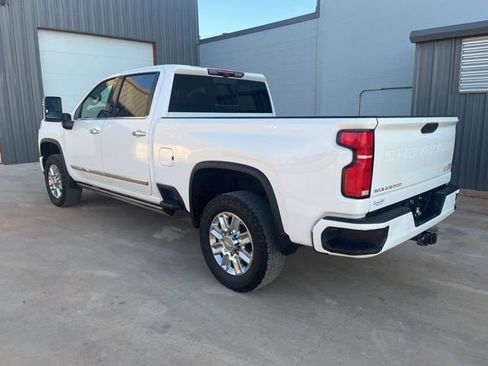 Used 2024 Chevrolet Silverado 2500 High Country w/ Technology Package image 7