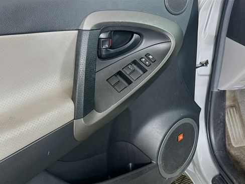 Used 2011 Toyota RAV4 Limited w/ Limited Extra Value Pkg AWD/4WD image 15
