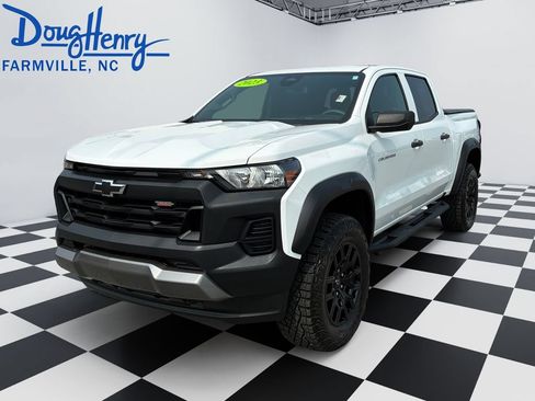 Used 2023 Chevrolet Colorado Trail Boss AWD/4WD image 1